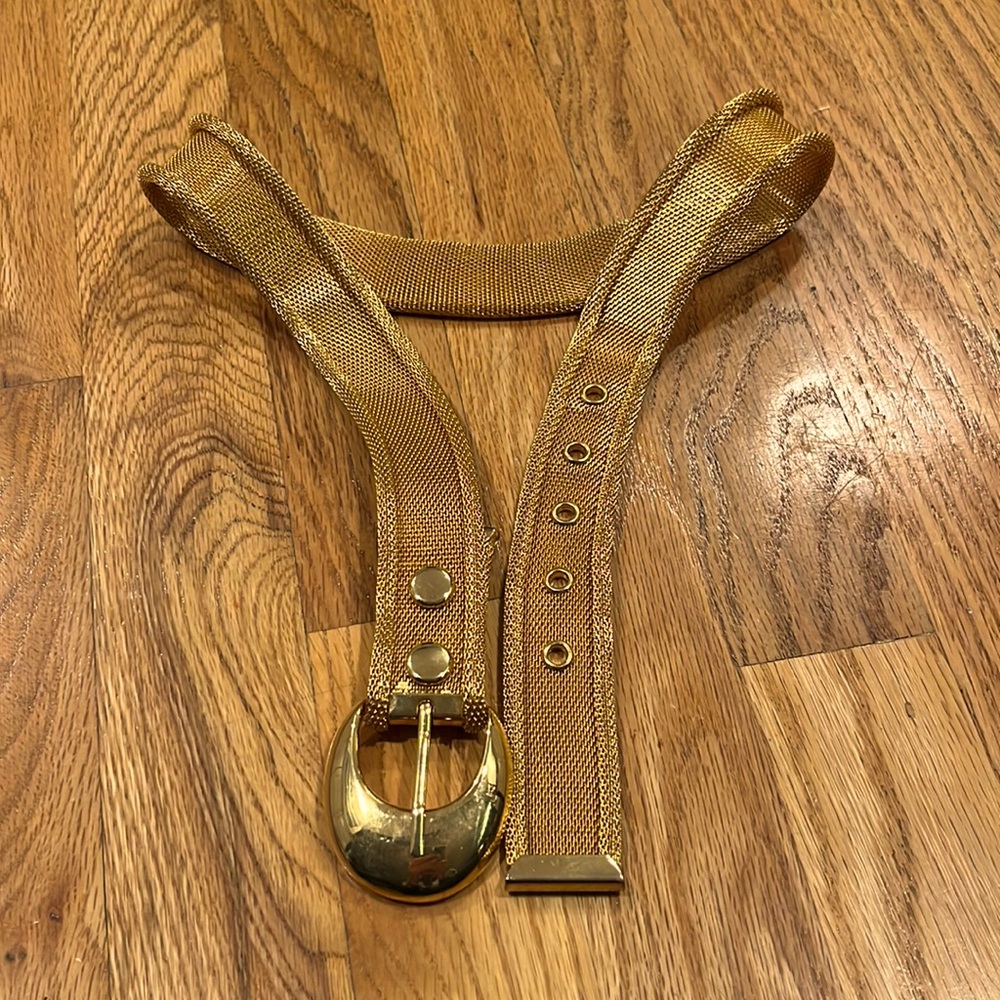 Vintage 1970's Gold Tone Mesh Metal Belt